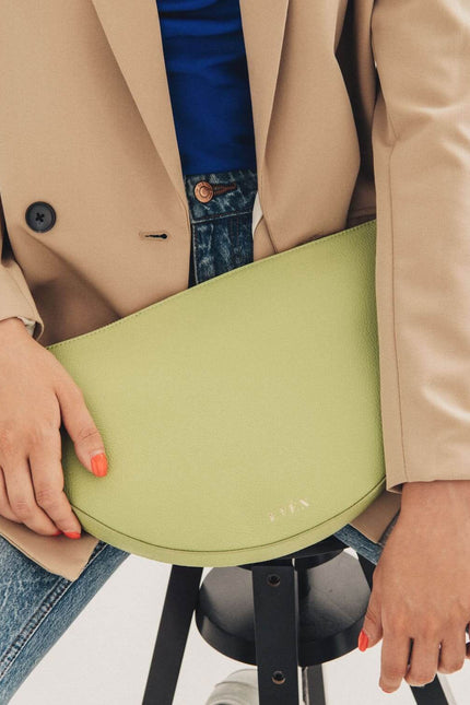 EVÉN I LEYZA Clutch - Light Green