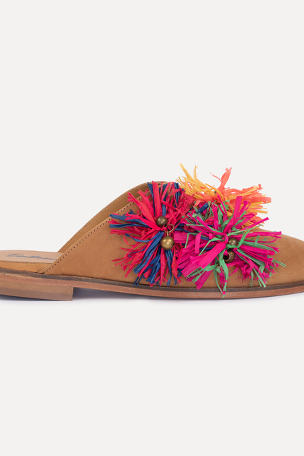 Entrudo | Lalim Slippers with raffia flowers