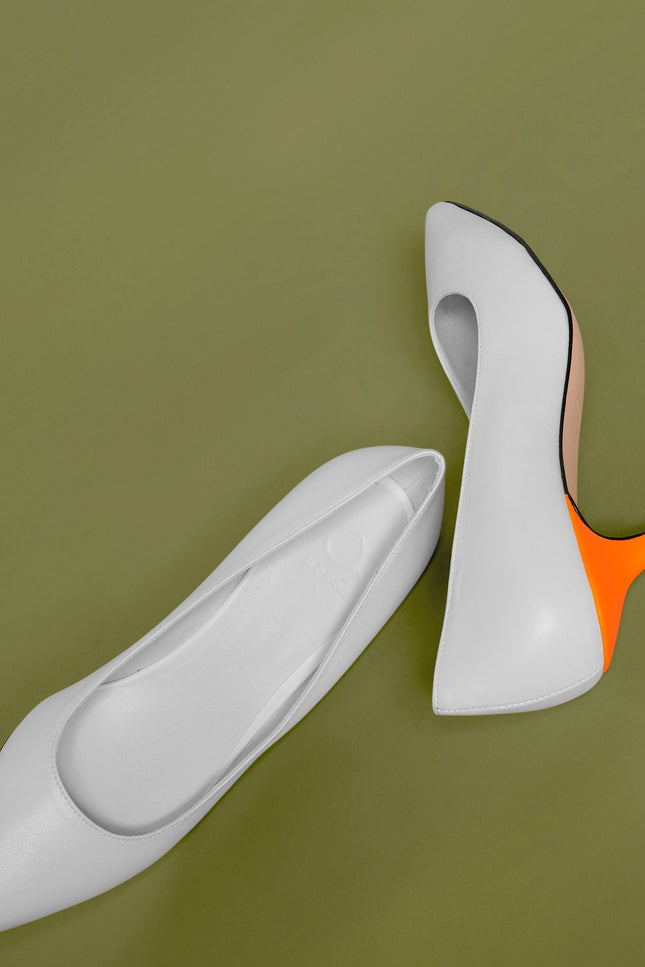O2 Monde | Lois Heels white velvet