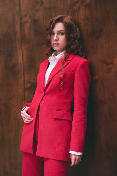 BÚDZIKO | SCARLETT HOURGLASS RED BLAZER