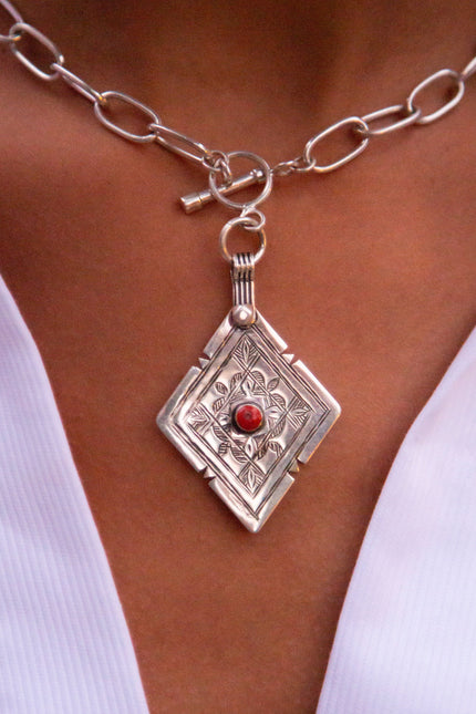 Yelli Jewels | Diamond Coral Pendant Necklace