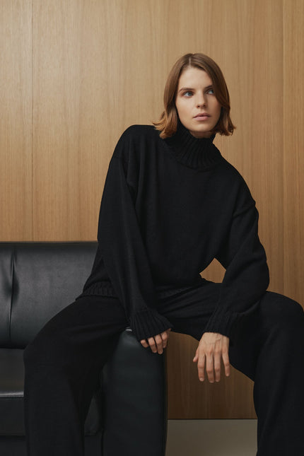 Black 100% merino wool high neck sweater