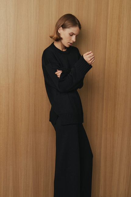 Black oversized merino wool sweater for women