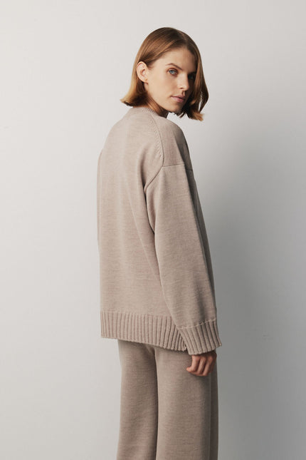 Cream 100% merino wool sweater for women