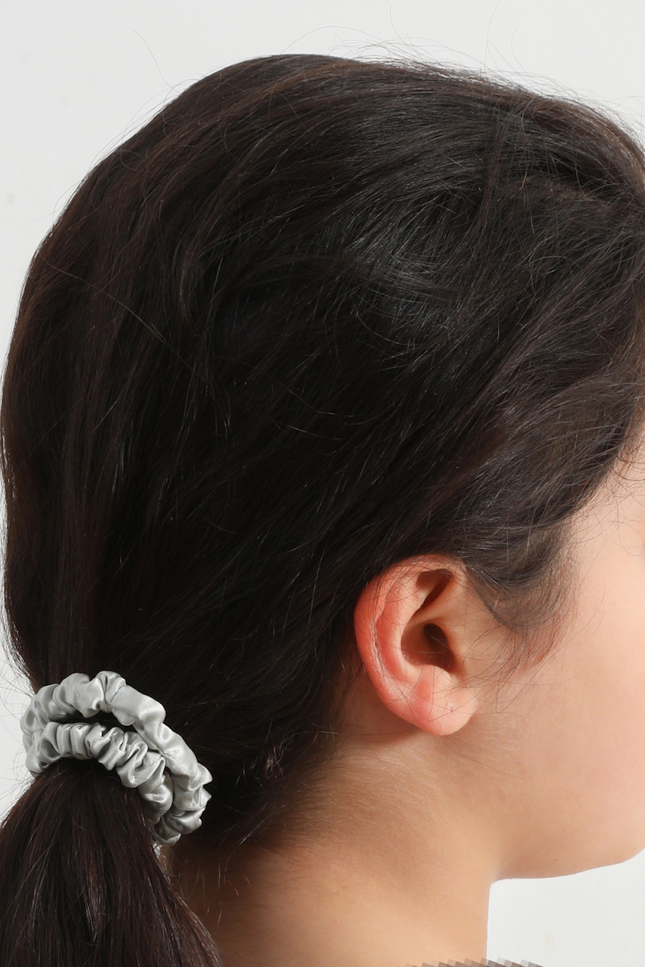 Soft Strokes Silk | Float Skinny Hair Band