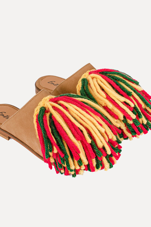 Entrudo | Burgas Slippers with wool fringes yellow