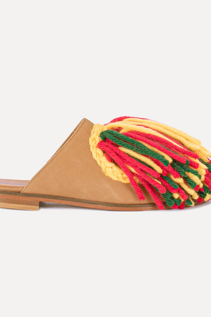 Entrudo | Burgas Slippers with wool fringes yellow