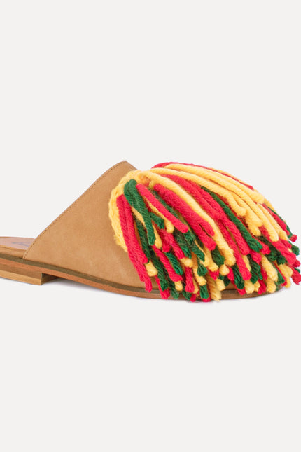 Entrudo | Burgas Slippers with wool fringes yellow