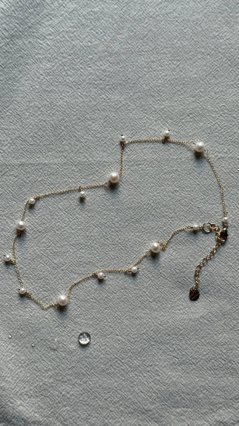 Pas de Marque | Gold-filled freshwater pearl necklace Constellation