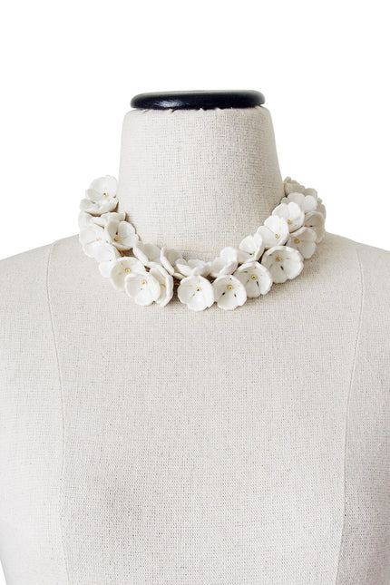 Poporcelain | Plum Blossom Cluster Chain Necklace