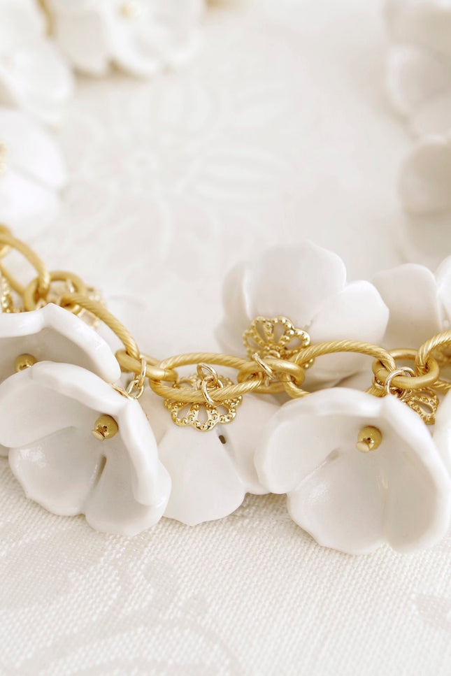 Poporcelain | Plum Blossom Cluster Chain Necklace