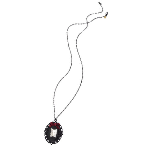 Poporcelain | Dark Romance Cat Cameo Necklace