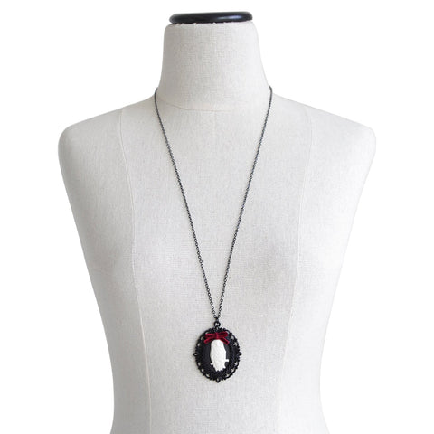 Poporcelain | Dark Romance Owl Cameo Necklace
