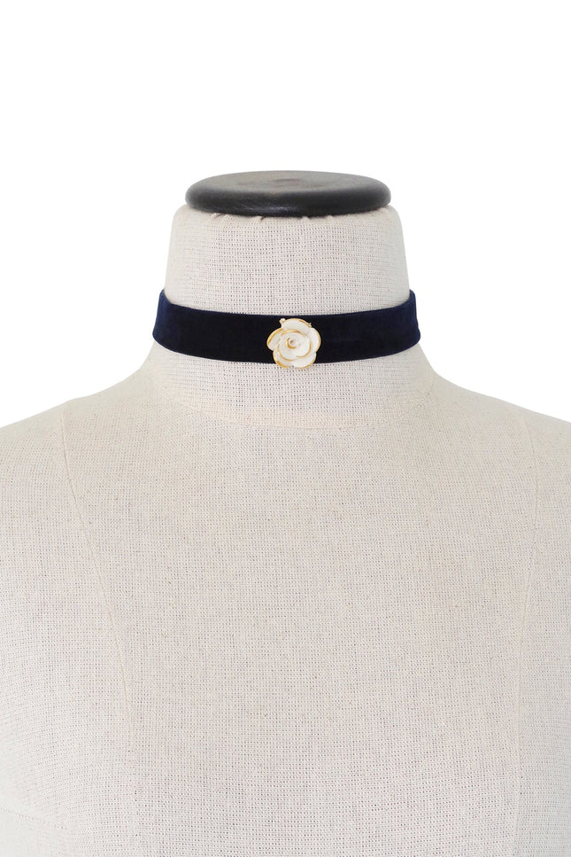 Poporcelain | White Cloud Rose Navy Velvet Choker
