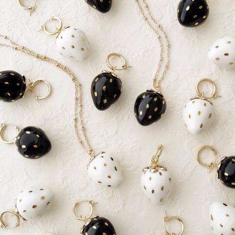 Poporcelain | Black Strawberry Pendant Necklace