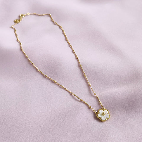 Poporcelain | Daisy Pendant Necklace