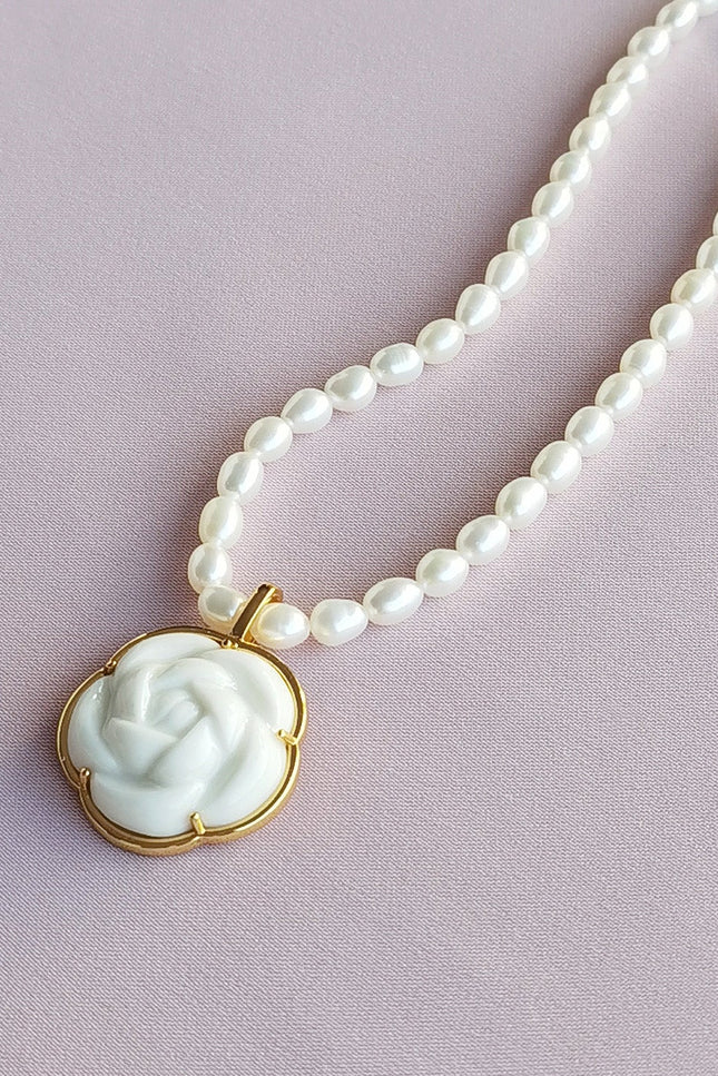 Poporcelain | Porcelana Naszyjnik z pereł kamelii