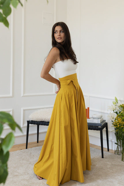 Side view of maxi cotton skirt with bow