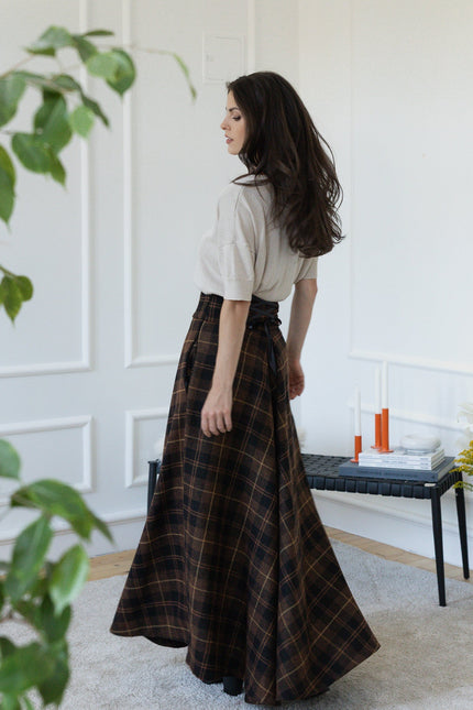 Side view of maxi wool skirt