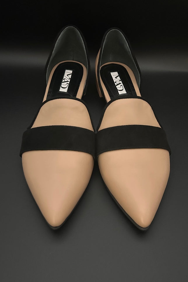 Nude leather ballerinas