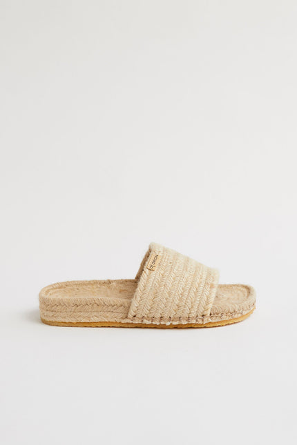 A Perfect Nomad | COMTE NATURELLE