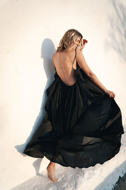 A Perfect Nomad | SILK SYROS - Czarny