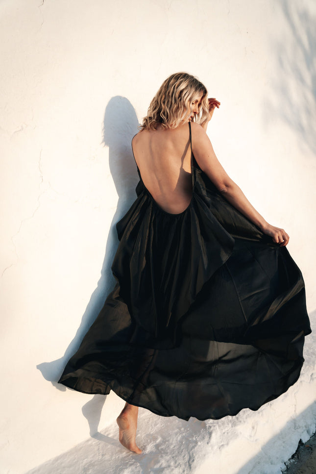A Perfect Nomad | SILK SYROS - Czarny