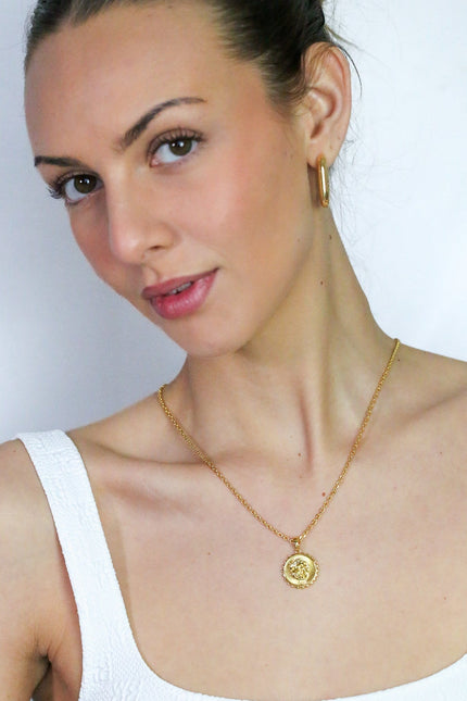Miss Cecilia | The Rose Necklace