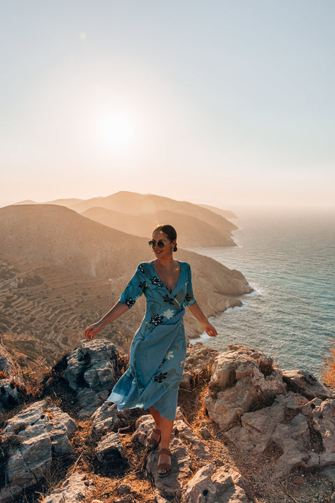 Violet Fish I Bonny Wrap Dress - Mystery Gardenia Print Blue Dreams
