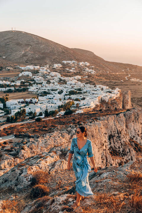 Violet Fish I Bonny Wrap Dress - Mystery Gardenia Print Blue Dreams