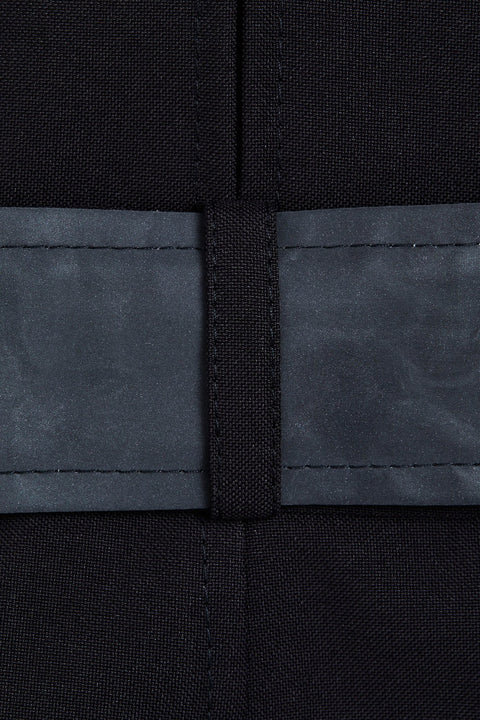 Ducktail Rainwear I CZARNY IKONICZNY PŁASZCZ PRZECIWDESZCZOWY – materiały z recyklingu