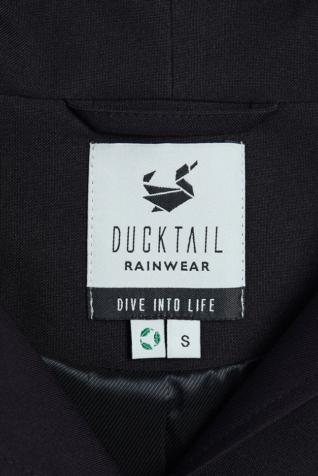 Ducktail Rainwear I BLACK ICONIC RAINCOAT – recycled materials