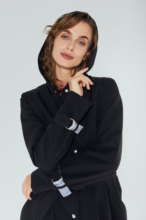 Ducktail Rainwear I CZARNY IKONICZNY PŁASZCZ PRZECIWDESZCZOWY – materiały z recyklingu