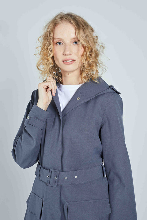 Ducktail Rainwear I SZARY PŁASZCZ PRZECIWDESZCZOWY Z ROZKLOSZOWANIEM - materiały z recyklingu