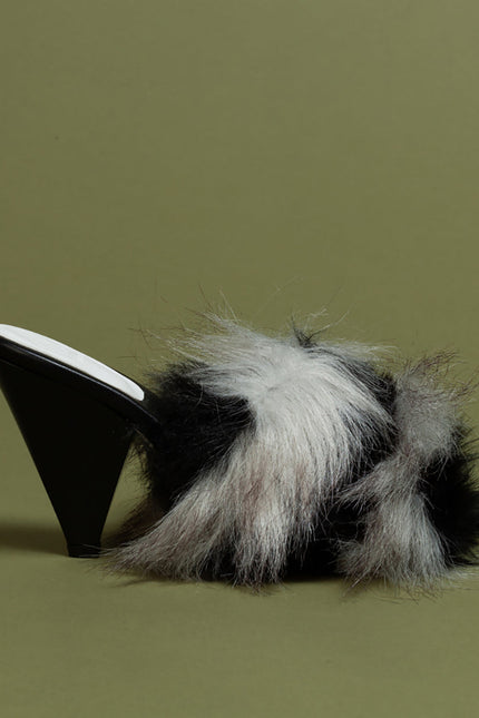 O2 Monde | Veles Sandals fur black & white