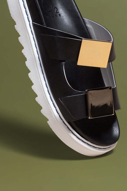 O2 Monde | Tala Slippers black