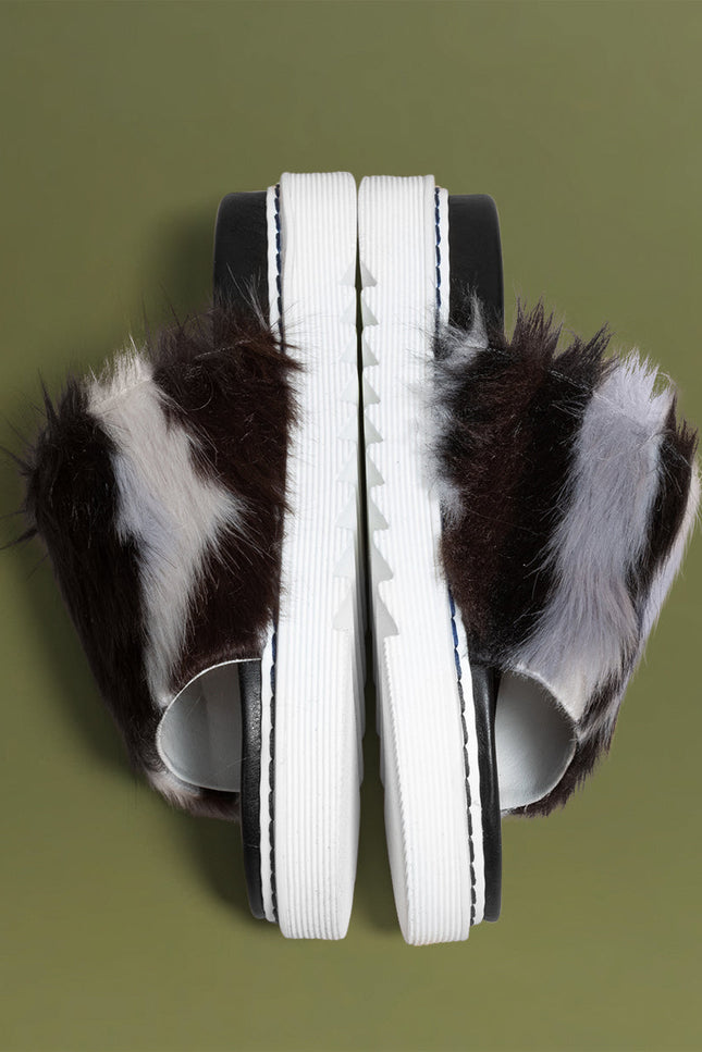 O2 Monde | Flora Flip Flops black fur