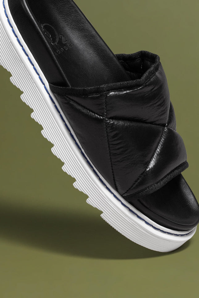 O2 Monde | Anahita Slippers black nylon