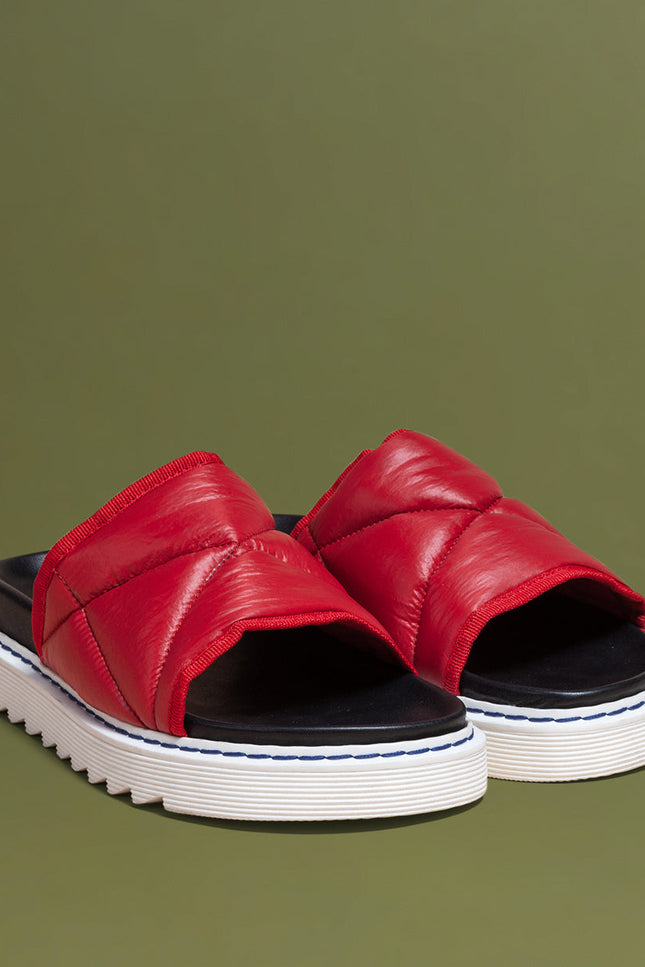O2 Monde | Anahita Slippers red nylon