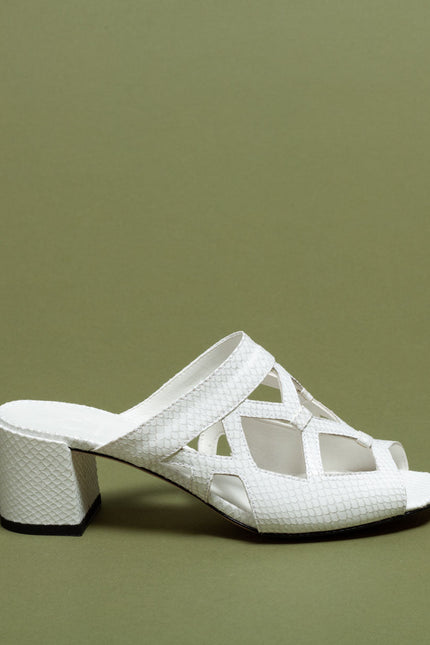 O2 Monde | Paula Slippers white snake