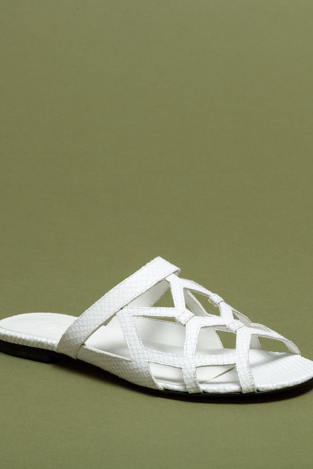 O2 Monde | Leela Slippers white