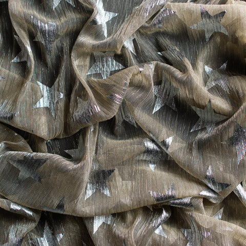 Janara Jones | Złote kimono w srebrne gwiazdki