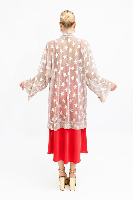 Janara Jones | Złote kimono w srebrne gwiazdki