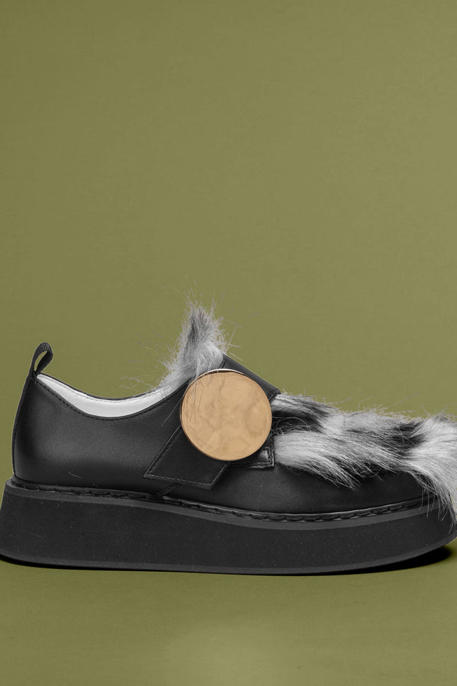 O2 Monde | Surya Loafers black fur