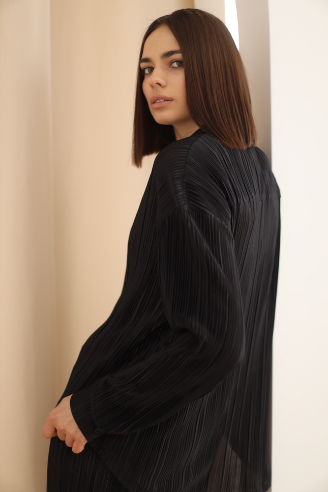 BÚDZIKO | AMELIA BLACK PLEATED SHIRT