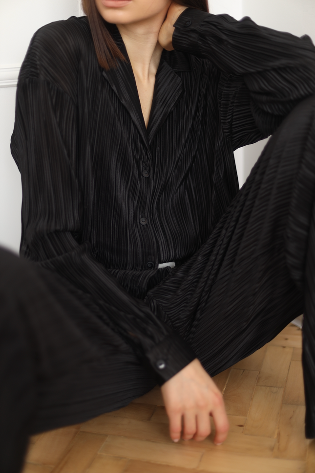 BÚDZIKO | AMELIA BLACK PLEATED TROUSERS