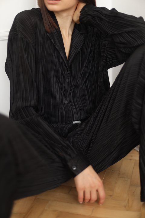 BÚDZIKO | AMELIA BLACK PLEATED TROUSERS
