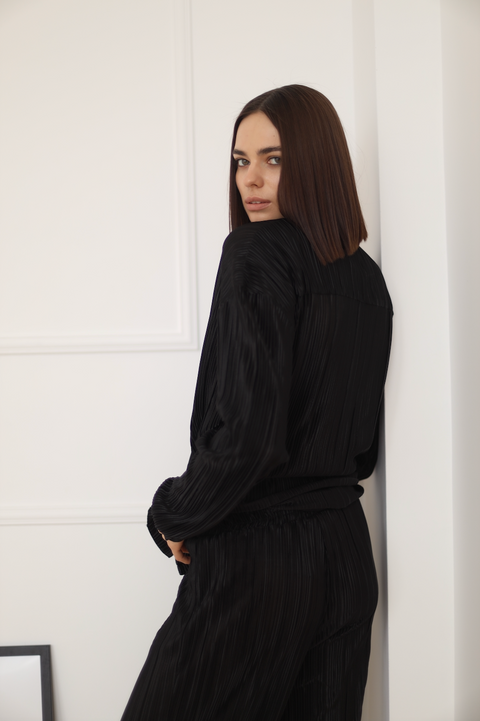 BÚDZIKO | AMELIA BLACK PLEATED SHIRT