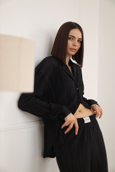 BÚDZIKO | AMELIA BLACK PLEATED TROUSERS