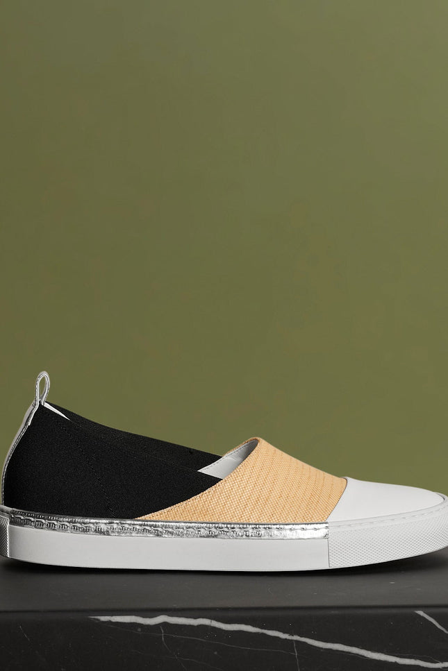 O2 Monde | Shalvi Flats ash